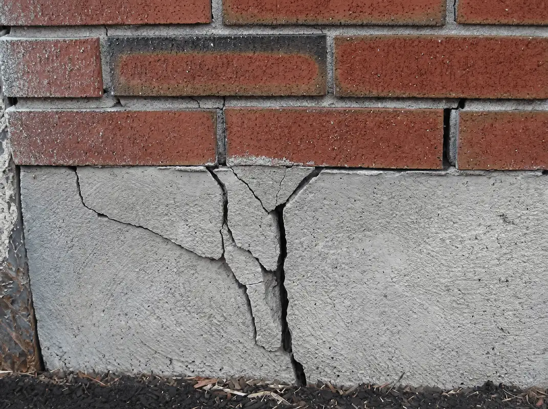 Concrete foundation with serious structural damage in Marietta, GA